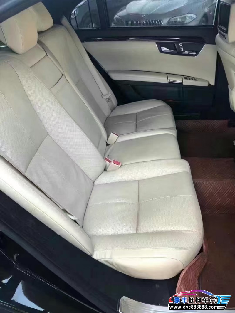 08年奔驰S轿车抵押车出售