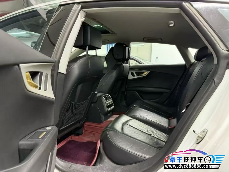 17年奥迪A7轿车抵押车出售