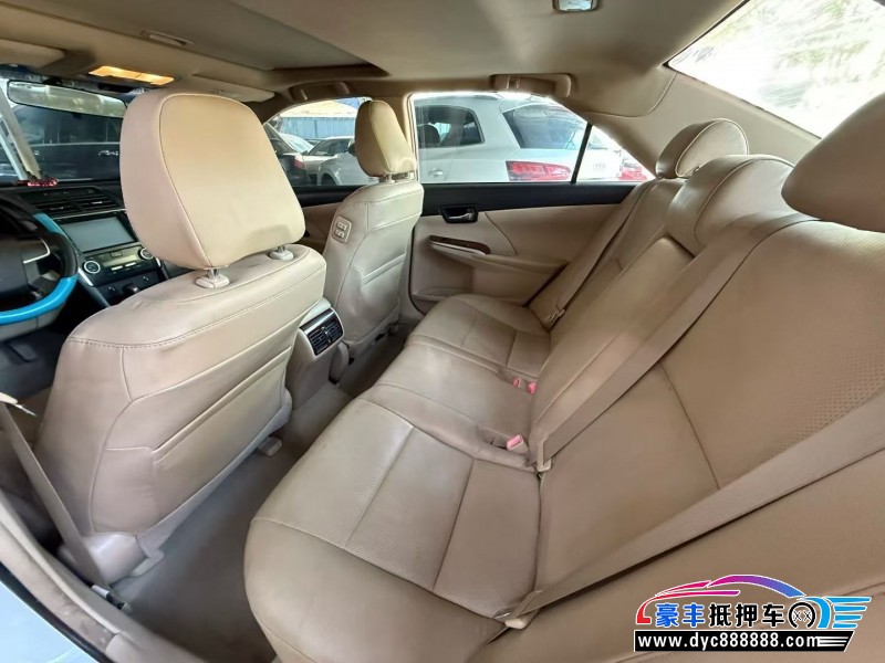 14年丰田凯美瑞轿车抵押车出售