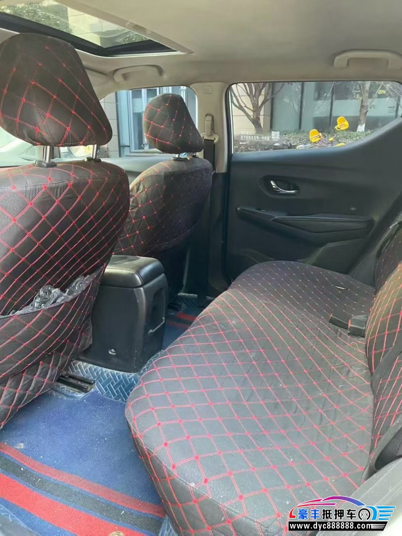 18年日产蓝鸟轿车抵押车出售