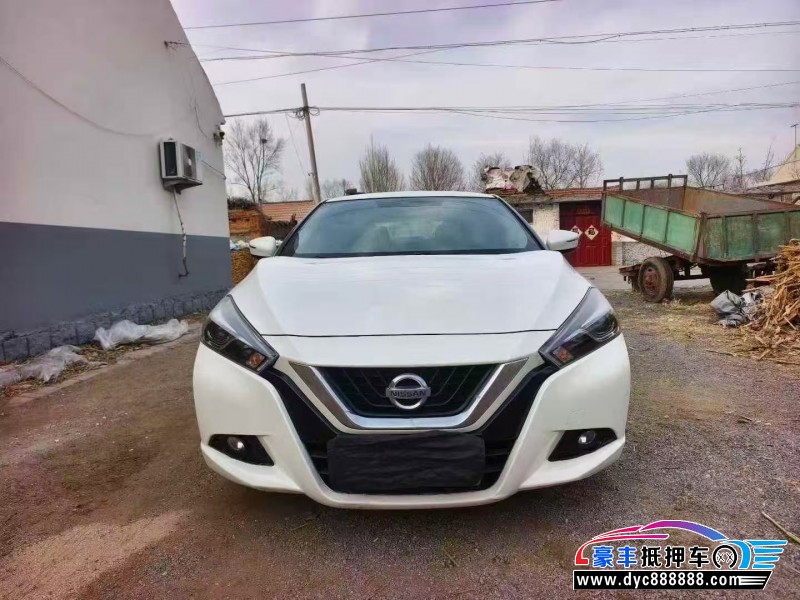 抵押车出售19年日产蓝鸟轿车