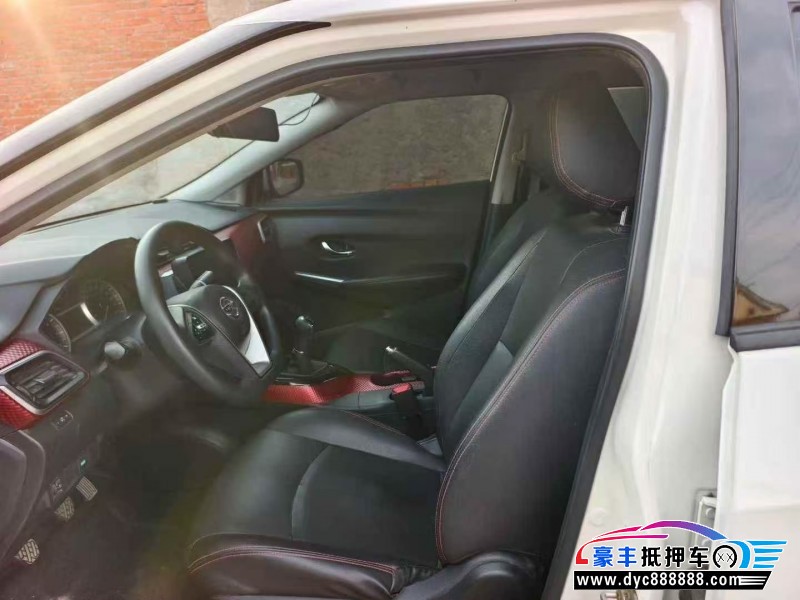 19年日产蓝鸟轿车抵押车出售