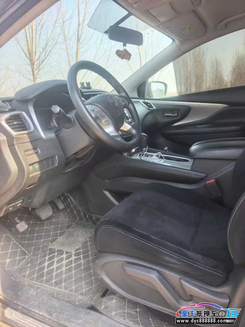 23年日产楼兰轿车抵押车出售