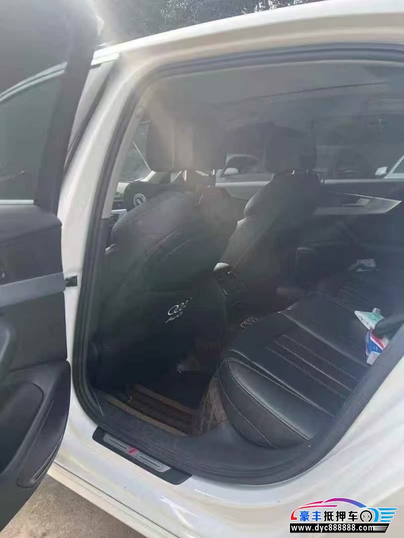 22年奥迪A4L轿车抵押车出售