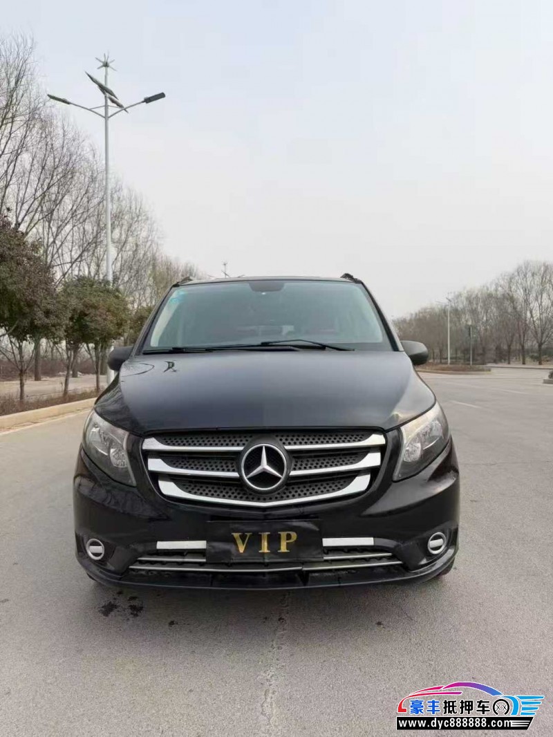 18年奔驰威霆轿车抵押车出售