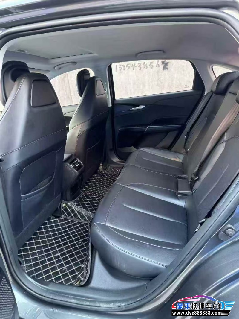 25年长安逸动轿车抵押车出售