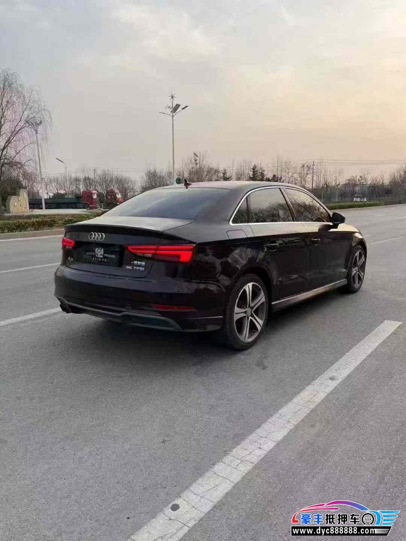 18年奥迪A3轿车抵押车出售