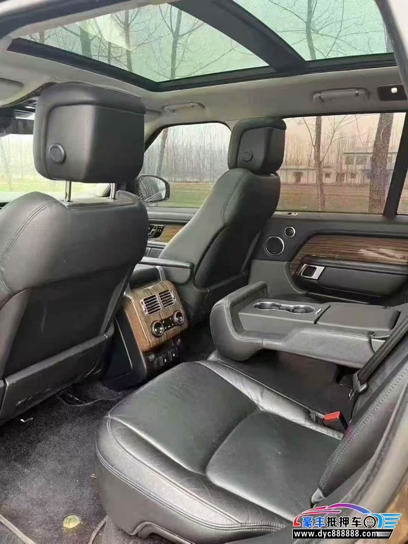 18年路虎揽胜行政轿车抵押车出售