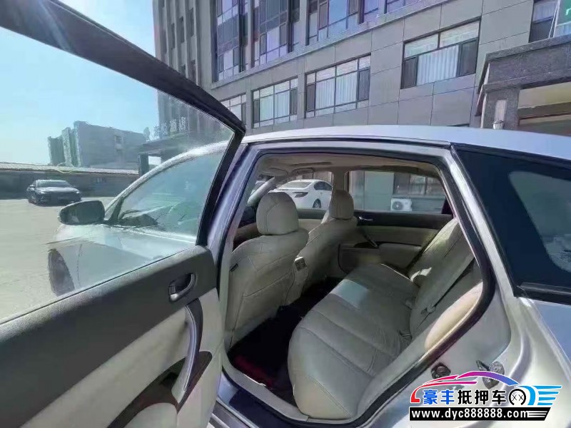 11年日产天籁轿车抵押车出售