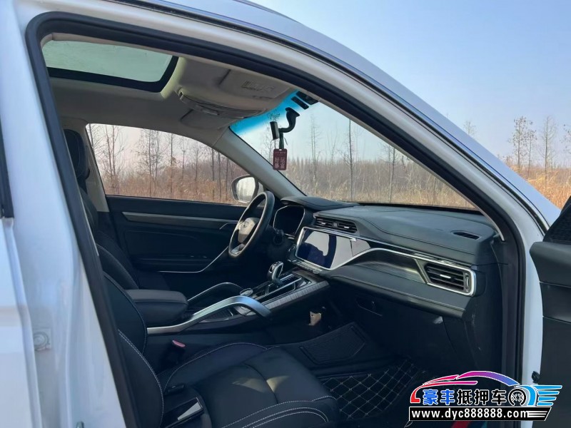 20年吉利博越轿车抵押车出售