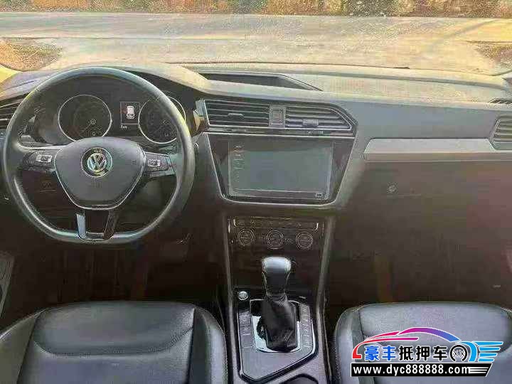 20年大众途观轿车抵押车出售