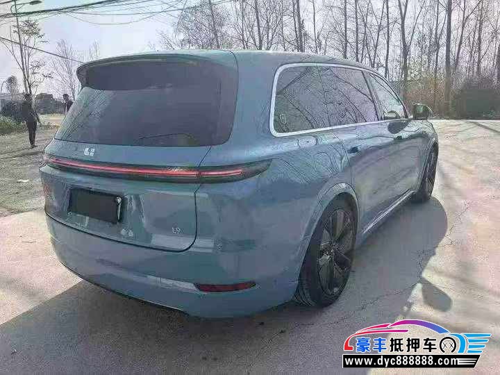 22年理想L9轿车抵押车出售
