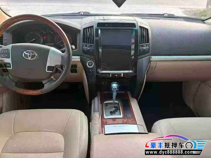 15年丰田兰德酷路泽（陆巡）轿车抵押车出售