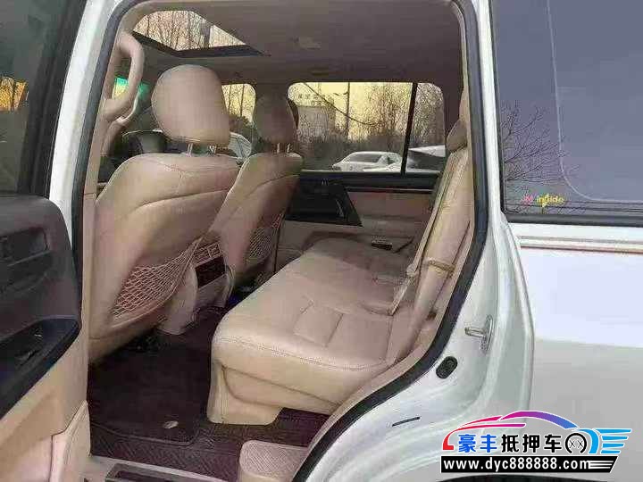 15年丰田兰德酷路泽（陆巡）轿车抵押车出售