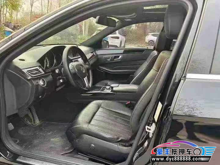 14年奔驰E轿车抵押车出售