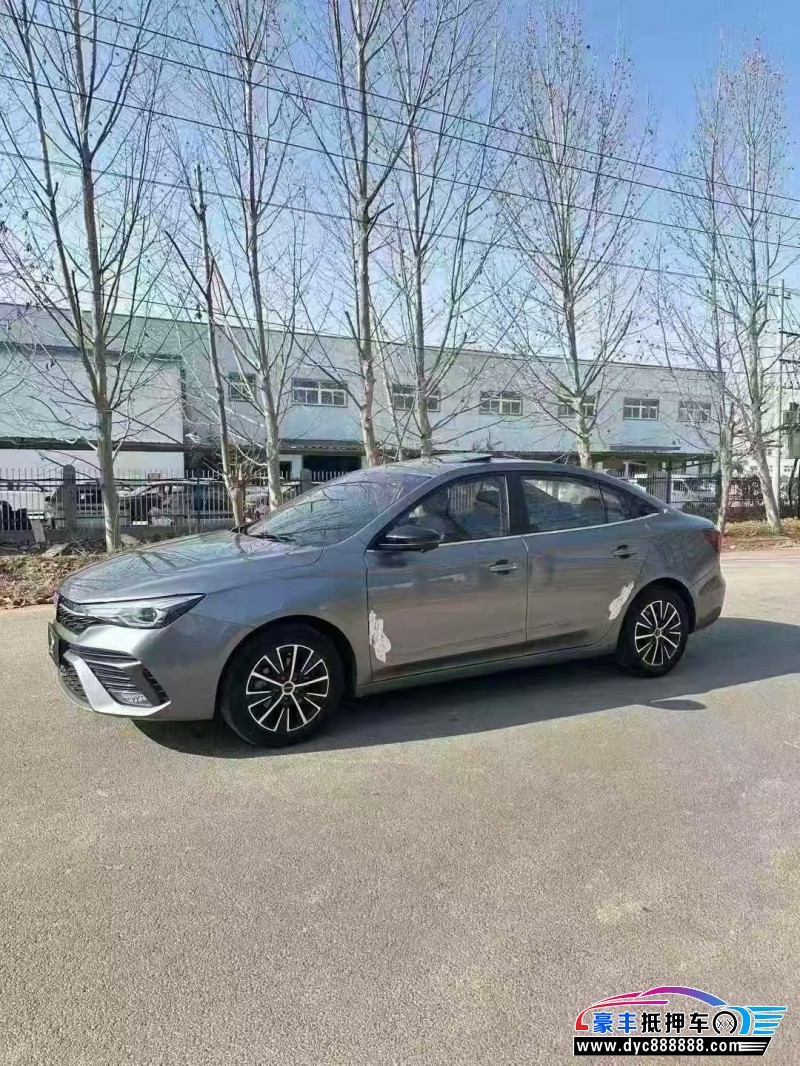 22年荣威i5轿车抵押车出售