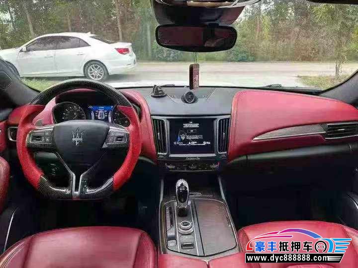 17年玛莎拉蒂莱万特轿车抵押车出售