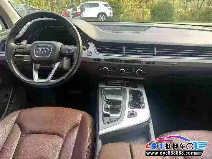 18年奥迪Q7轿车抵押车出售