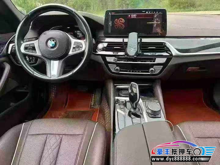 21年宝马5系轿车抵押车出售