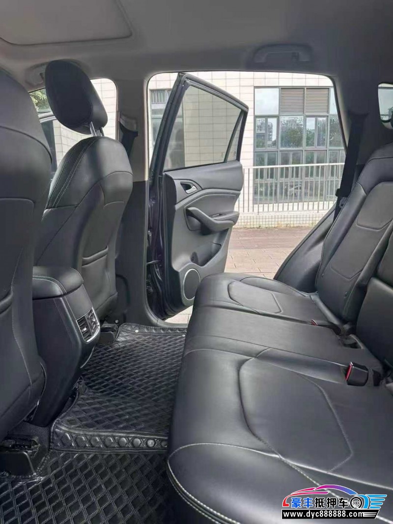 20年比亚迪宋轿车抵押车出售