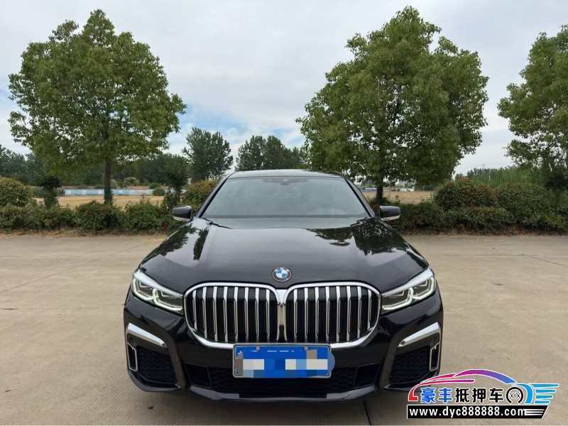 抵押车出售22年宝马7系轿车
