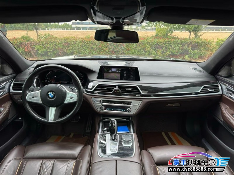 22年宝马7系轿车抵押车出售