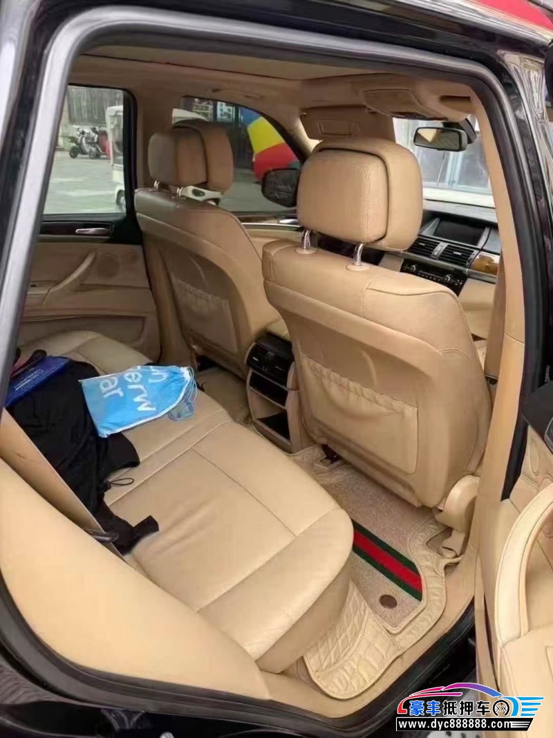 13年宝马X5轿车抵押车出售