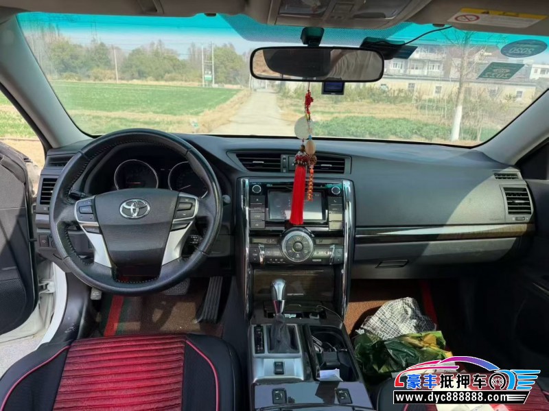 14年丰田锐志轿车抵押车出售