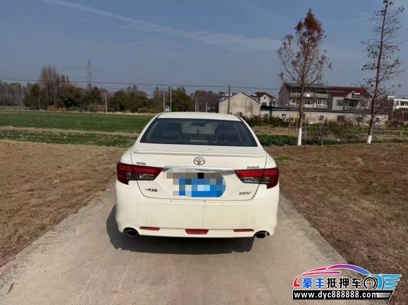 14年丰田锐志轿车抵押车出售