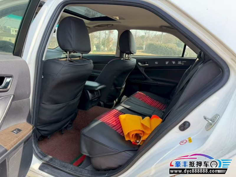 14年丰田锐志轿车抵押车出售