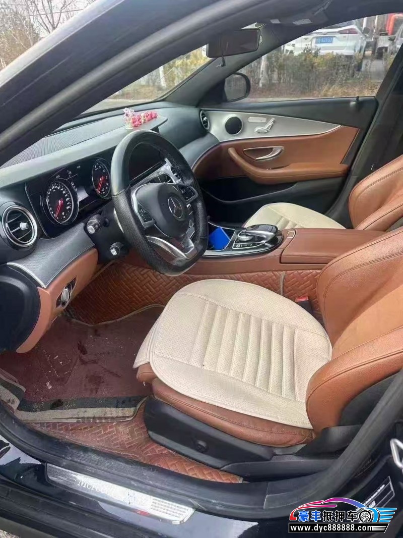 17年奔驰E轿车抵押车出售