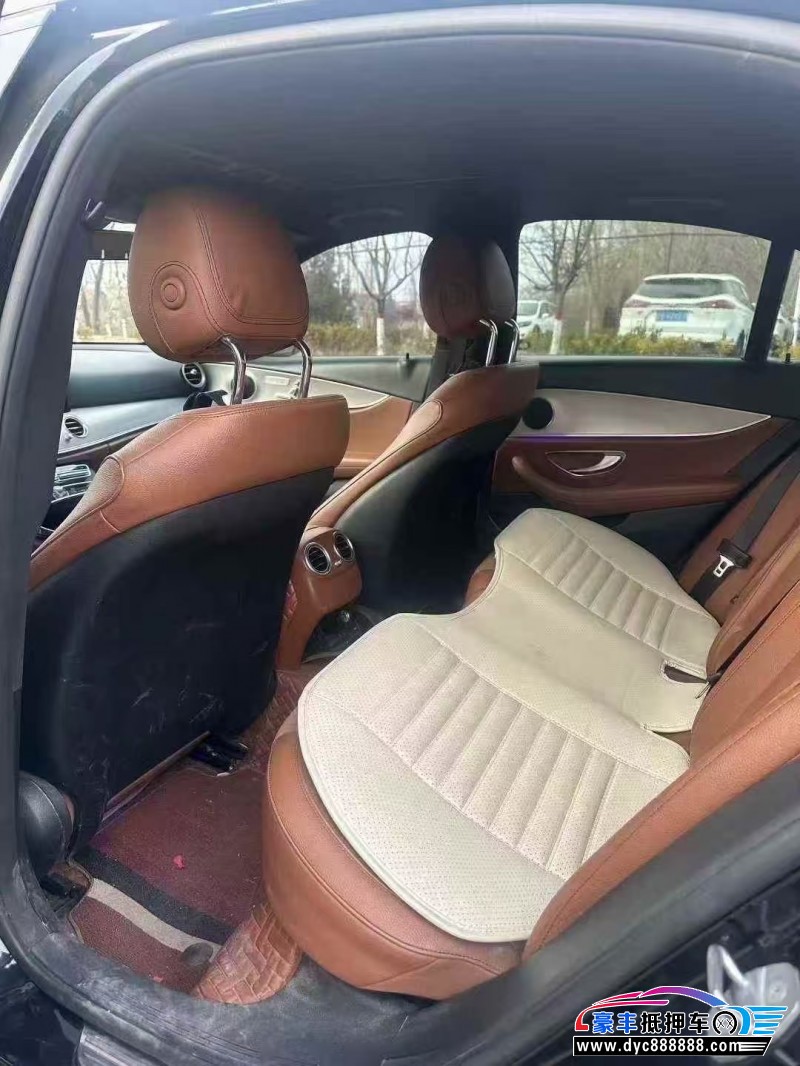 17年奔驰E轿车抵押车出售