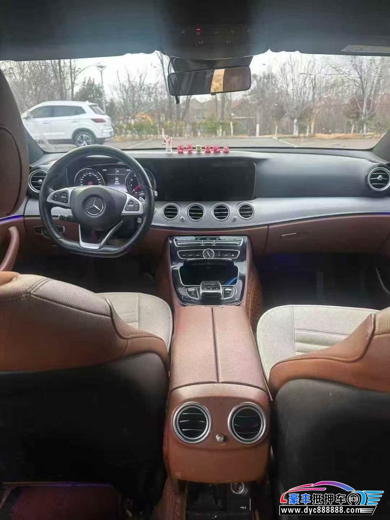 17年奔驰E轿车抵押车出售