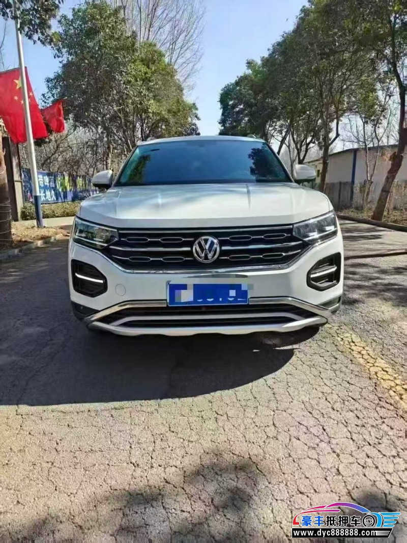 抵押车出售22年大众探岳轿车