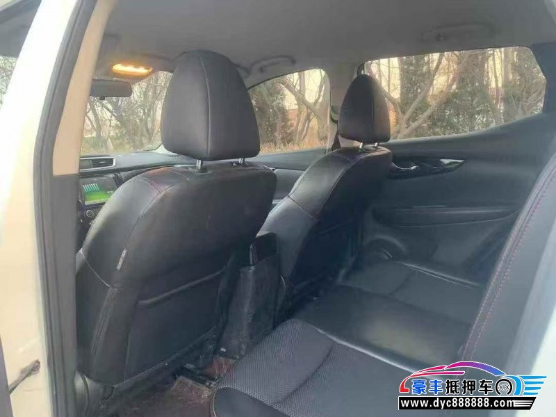 17年日产逍客轿车抵押车出售