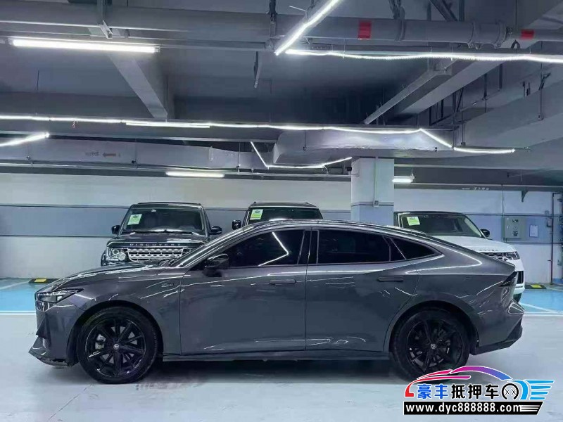 23年长安长安UNI轿车抵押车出售