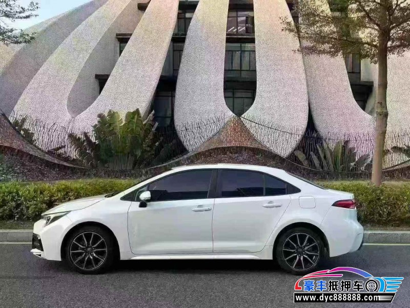 23年丰田雷凌轿车抵押车出售