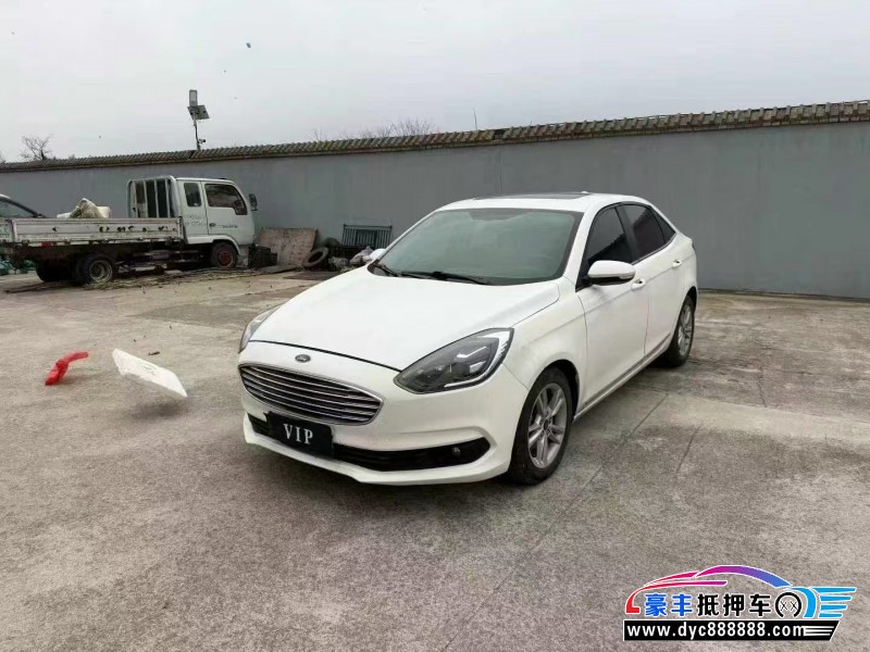 21年福特福睿斯轿车抵押车出售