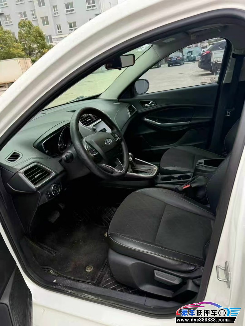 21年福特福睿斯轿车抵押车出售