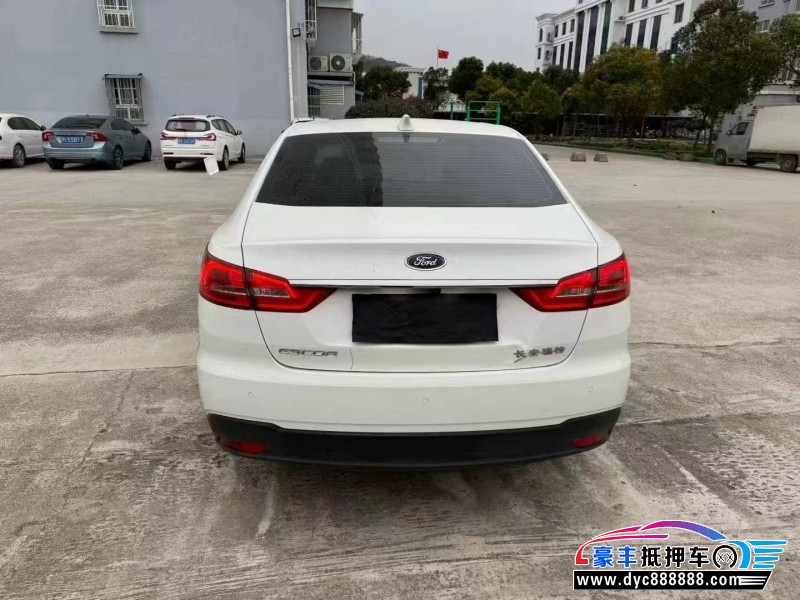 21年福特福睿斯轿车抵押车出售