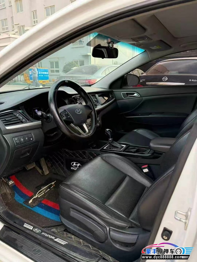 18年现代名图轿车抵押车出售