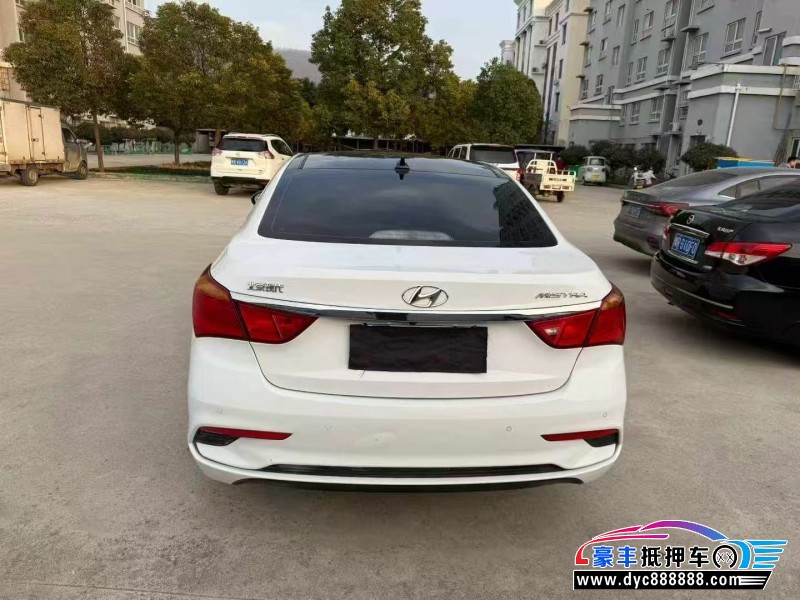 18年现代名图轿车抵押车出售