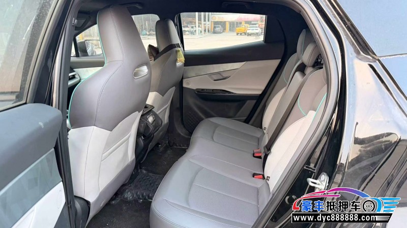 23年长安UN-T轿车抵押车出售