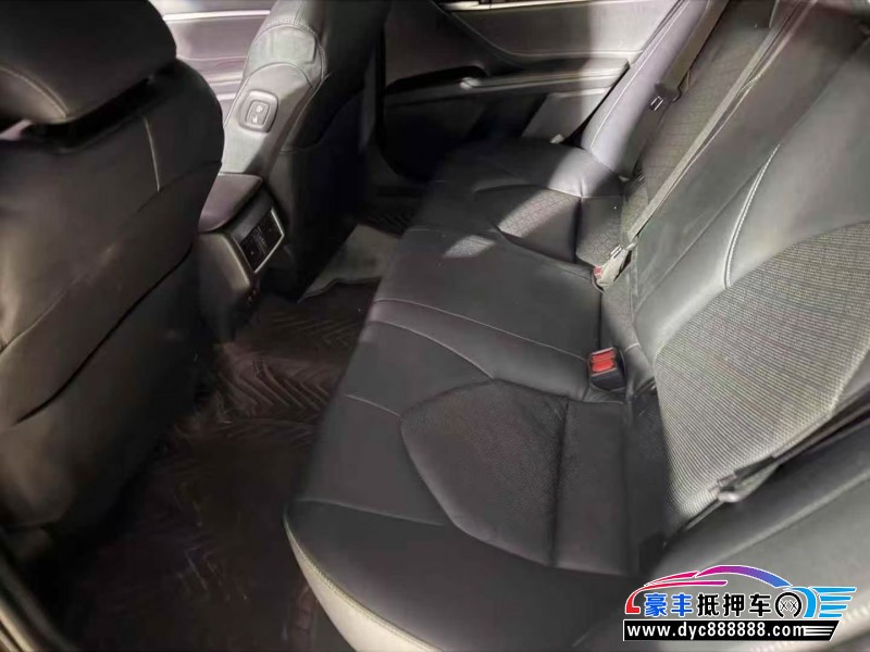 22年丰田凯美瑞轿车抵押车出售