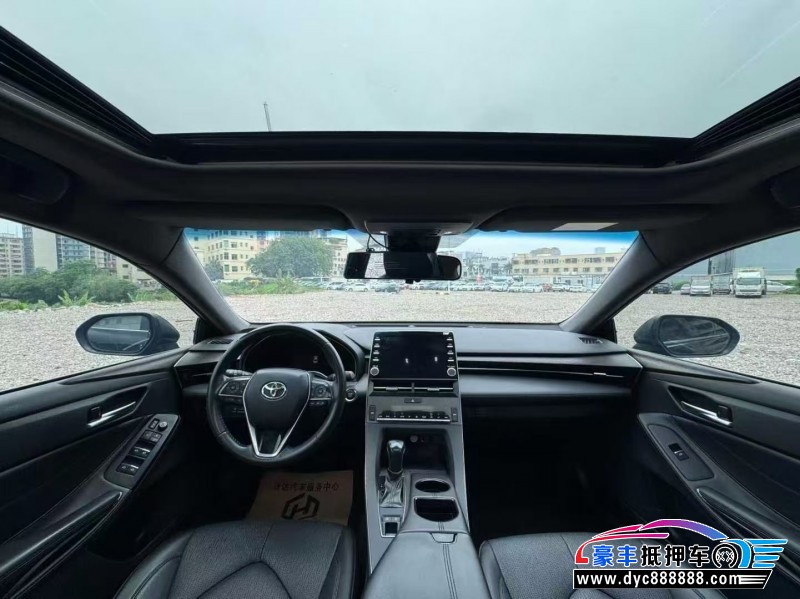 20年丰田亚洲龙轿车抵押车出售