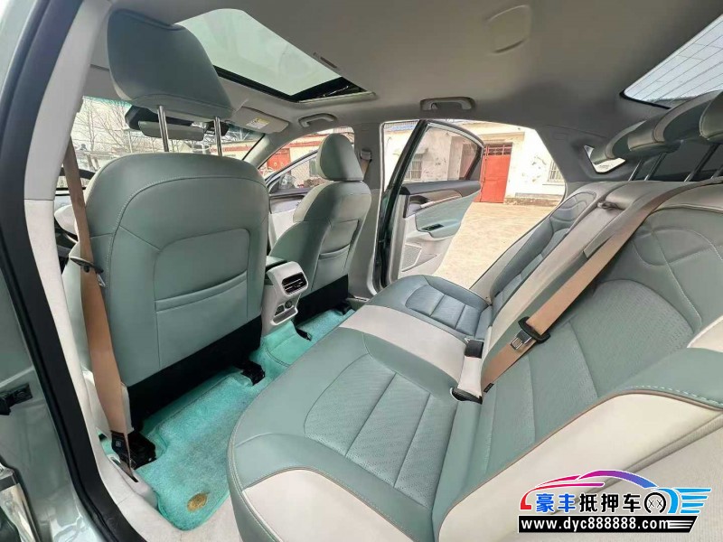 23年吉利几何轿车抵押车出售