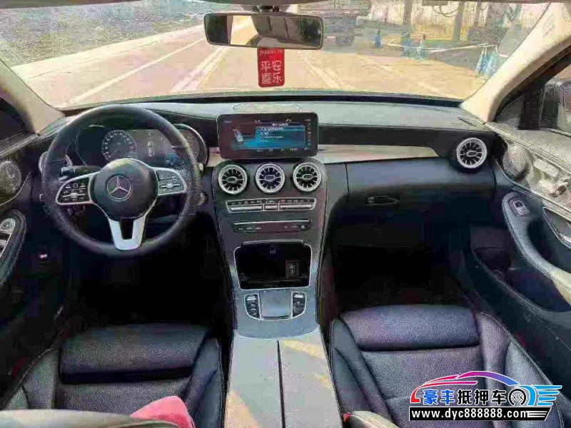 19年奔驰C轿车抵押车出售