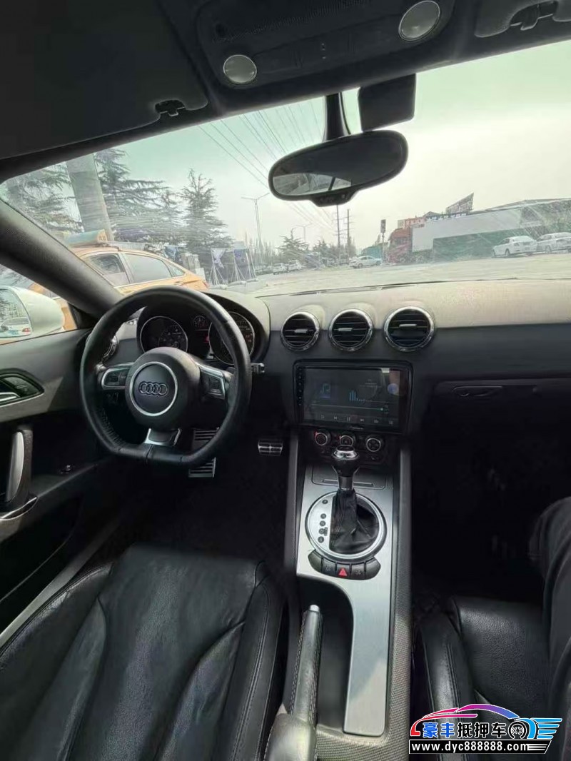 12年奥迪TT轿车抵押车出售