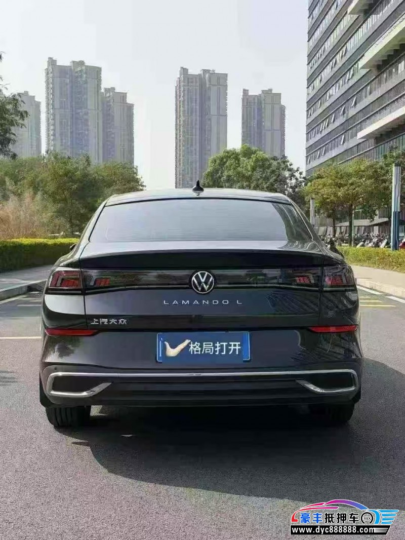 25年大众凌渡轿车抵押车出售