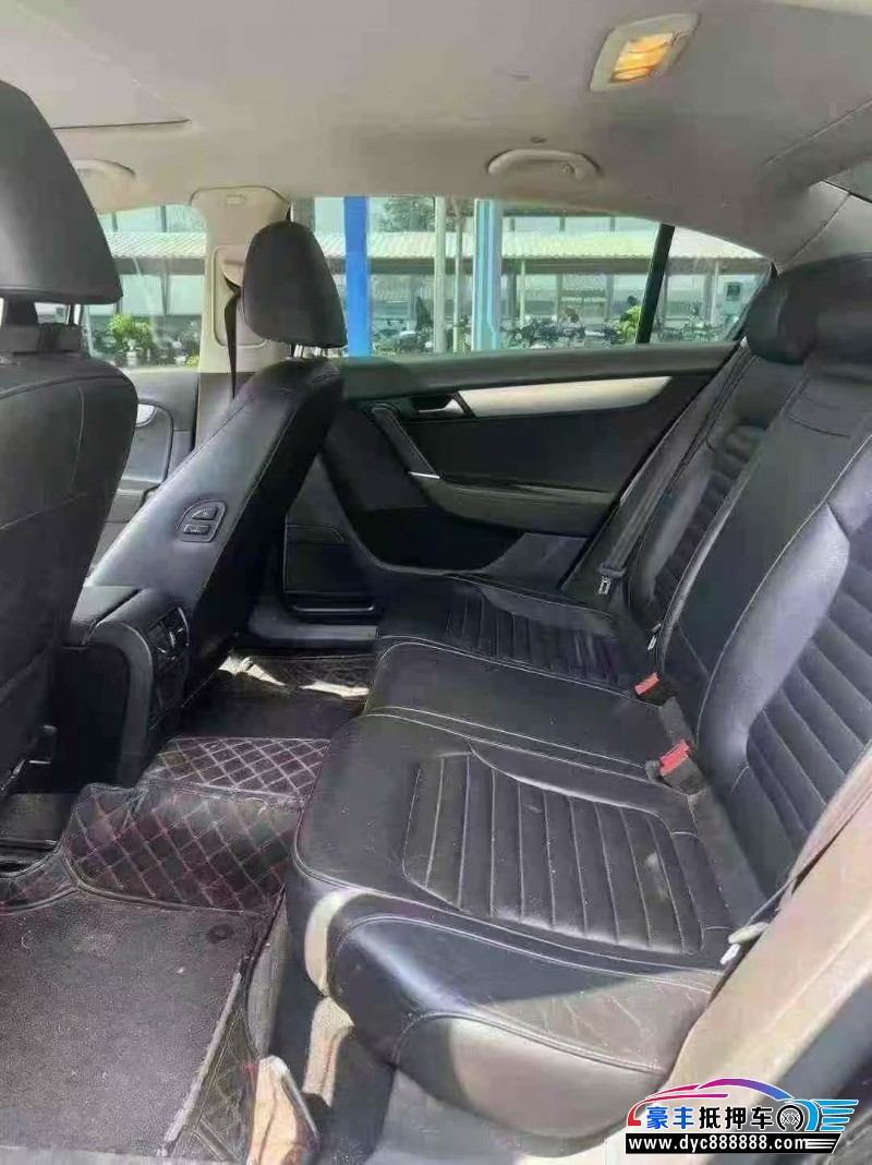 16年大众迈腾轿车抵押车出售